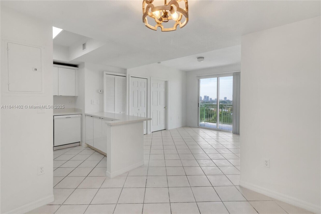 Foto principal - 3500 Coral Wy