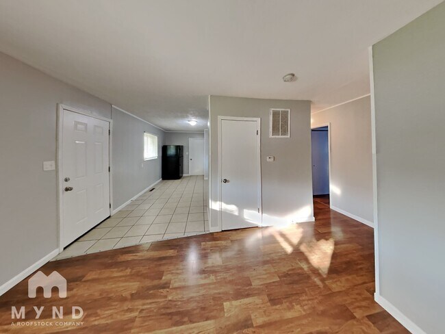 Foto del edificio - 3049 Bluefield Dr