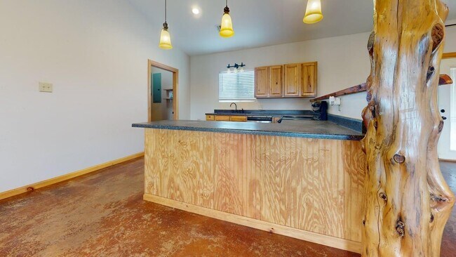 Foto del edificio - 12748 NE Wolf Rd