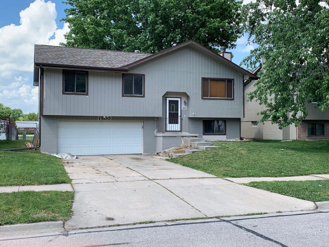 1500 W Sewell St, Lincoln, NE 68522 House Rental in Lincoln, NE