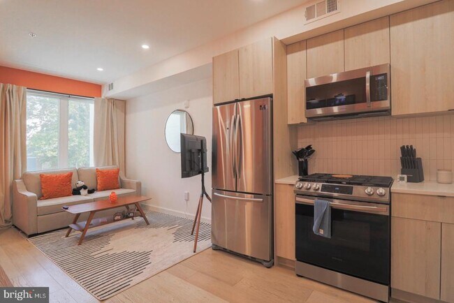 Foto del edificio - 1806 I St NE