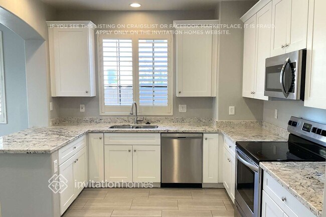 Foto del edificio - 2388 W Dusty Wren Dr