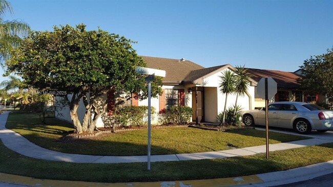 Foto del edificio - 1301 SE Carrington Ct