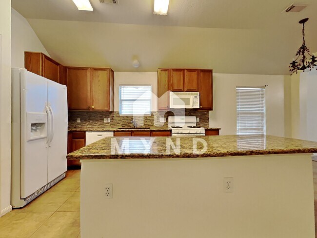 Foto del edificio - 5815 Creektrace Ln