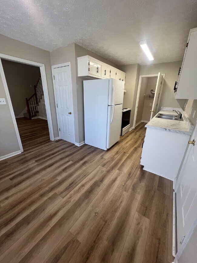 Foto del edificio - 3440 Sandpiper Dr