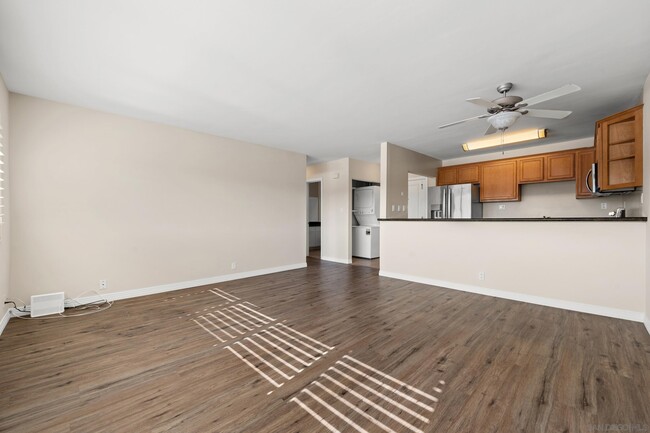 Building Photo - 6120 Decena Dr
