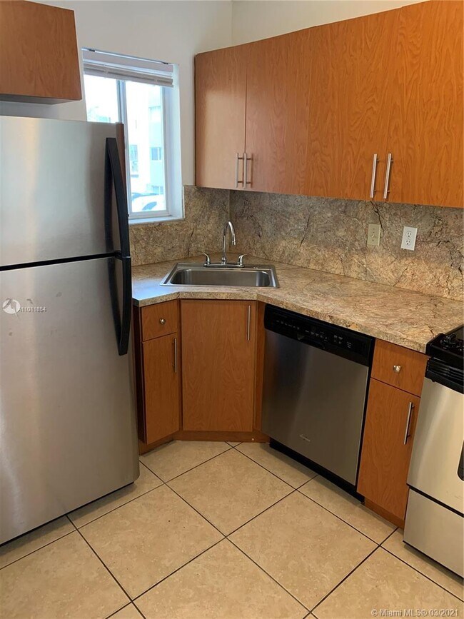 Foto del edificio - 2660 W 76th St