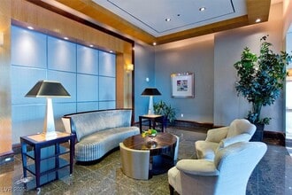 Building Photo - 2700 S Las Vegas Blvd