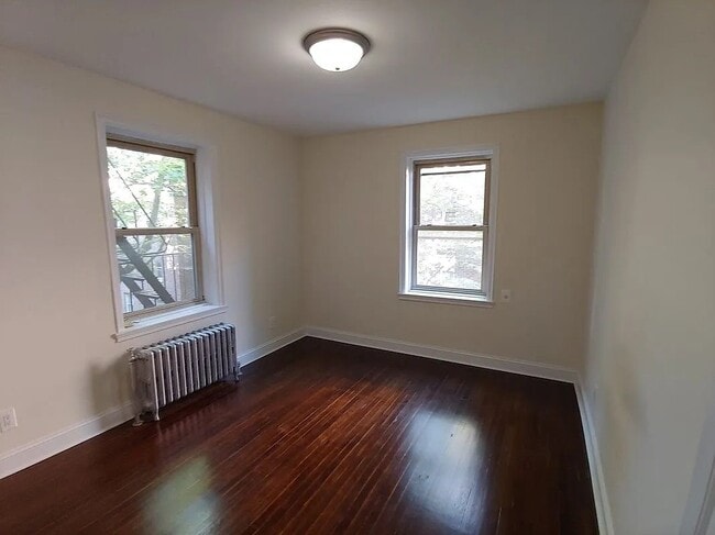 Foto del edificio - 48-35 43rd St