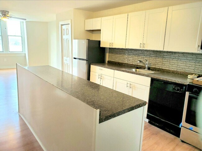 Foto del edificio - 2551 S Galloway St