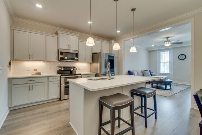 Foto del edificio - 1980 Carothers Rd