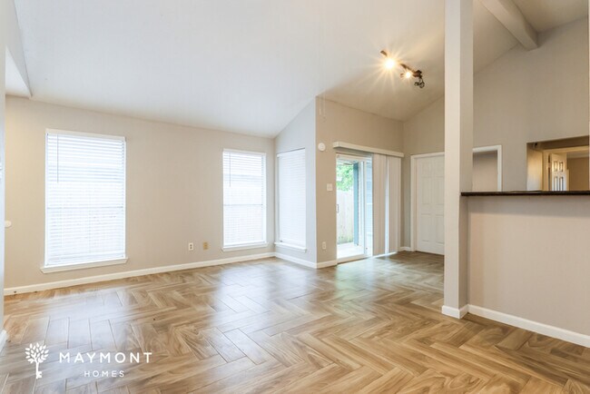 Foto del edificio - 22403 Tree House Ln