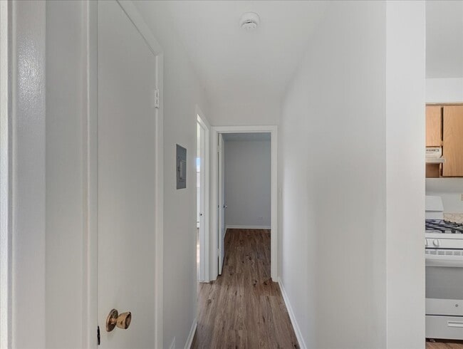 Building Photo - 122 W Washington St