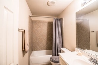 Building Photo - 548 W 27th St