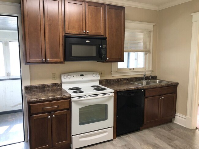 Foto del edificio - 614 S Clinton St