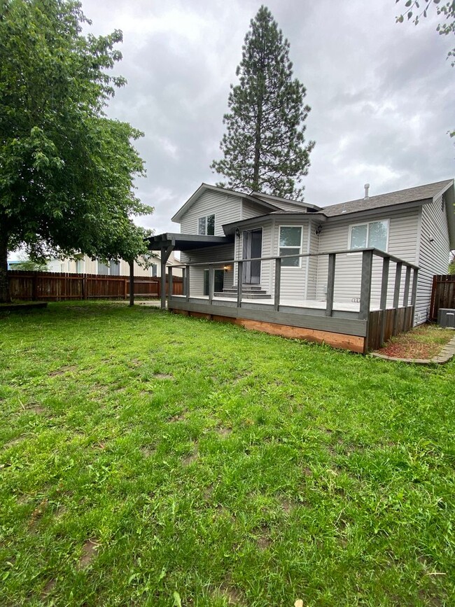 Foto del edificio - Davis Park Split Level Home (APP#162)