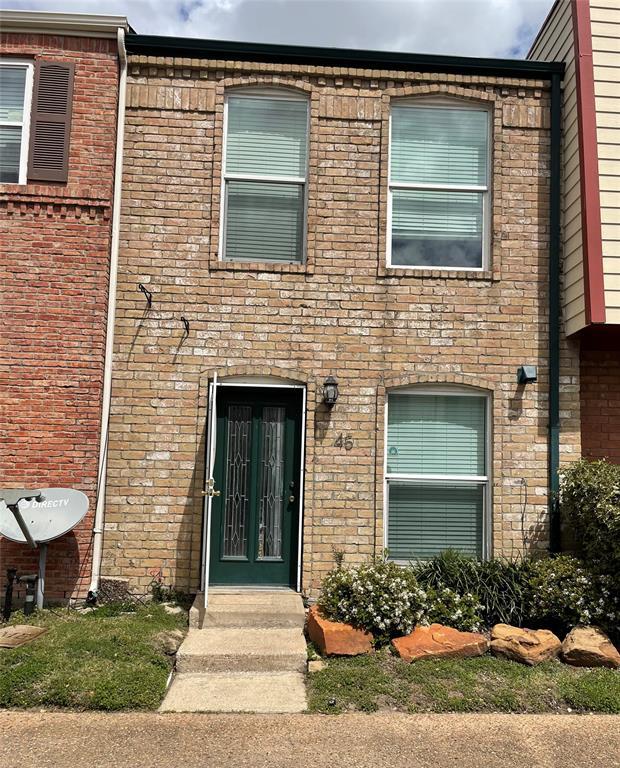 Foto del edificio - 7700 Creekbend Dr