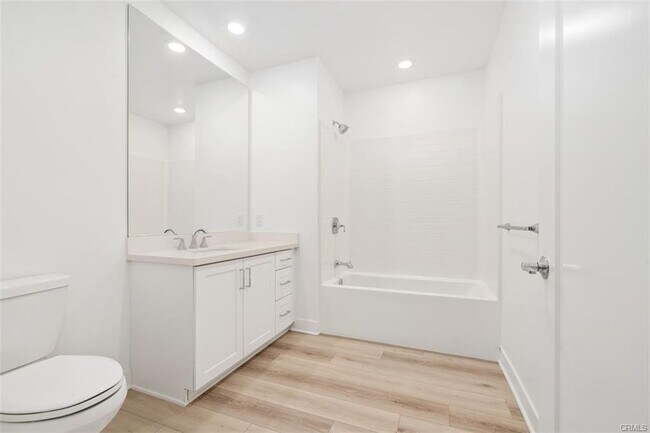 Foto del edificio - 4505 Rivington, Irvine, CA 92612 - 3 BR 3 ...
