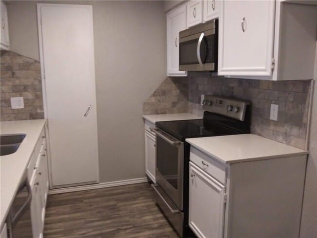 Building Photo - 1920 N Floyd Rd