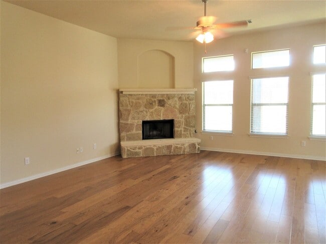 Building Photo - Four Bedroom Home in Round Rock - Paloma Lake
