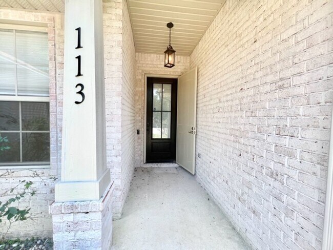 Foto del edificio - 113 Kailyn Ct