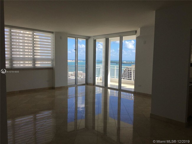 Building Photo - 801 Brickell Key Blvd