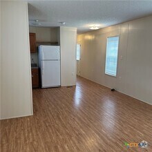 Building Photo - 1323 Harris Hill Rd