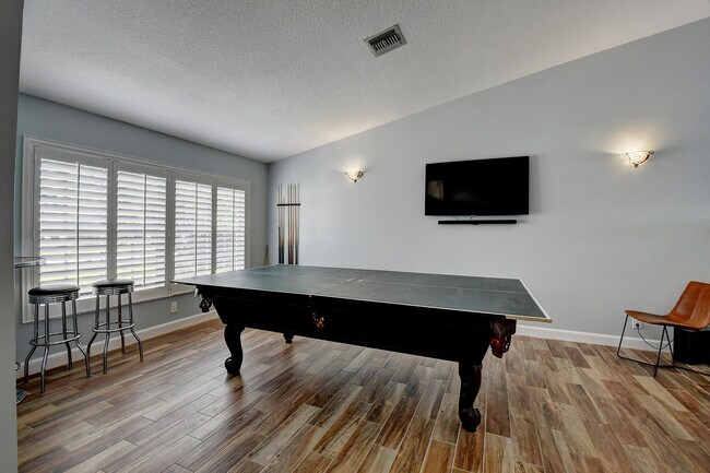 Foto del edificio - 19483 Black Olive Ln