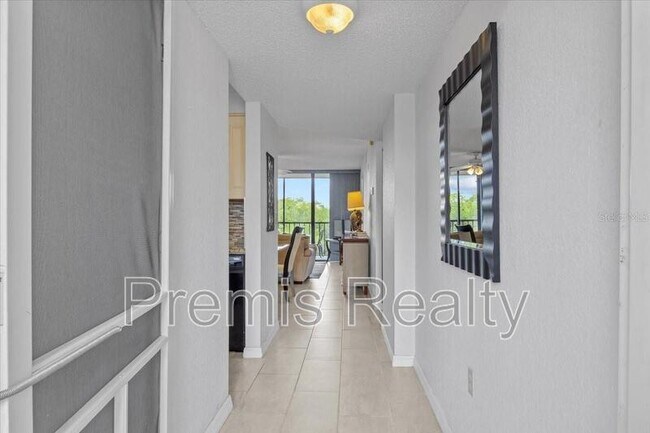 Building Photo - 900 Cove Cay Dr