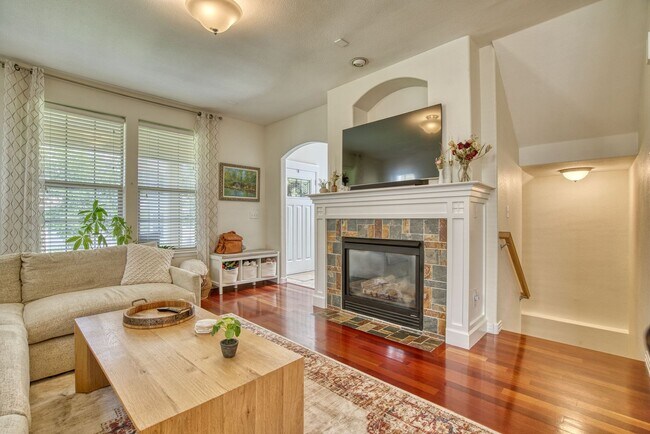 Foto del edificio - Available now! Stunning 3 BD/3 BA in Anna'...