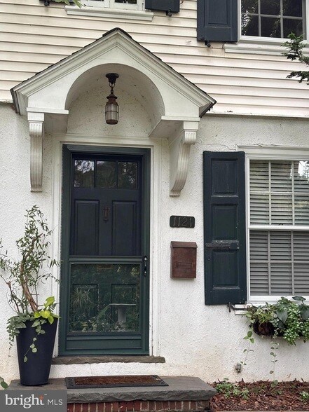 Foto del edificio - 1121 Spring Grove Ave