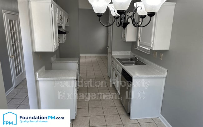 Building Photo - 6761 Whitten Pine Dr