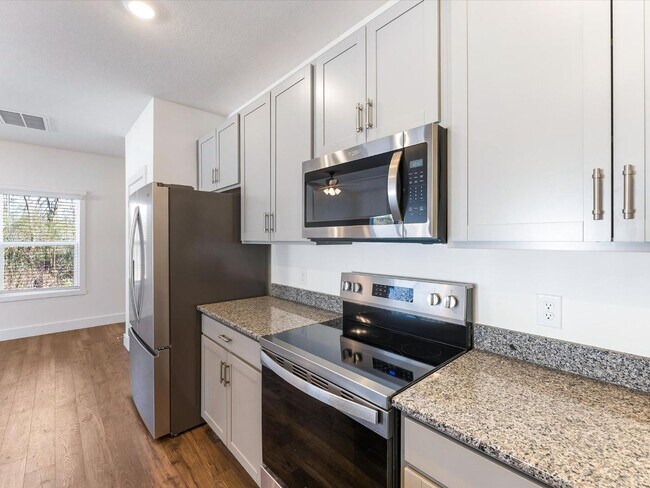 Foto del edificio - 3503 Bisham Wood Ln