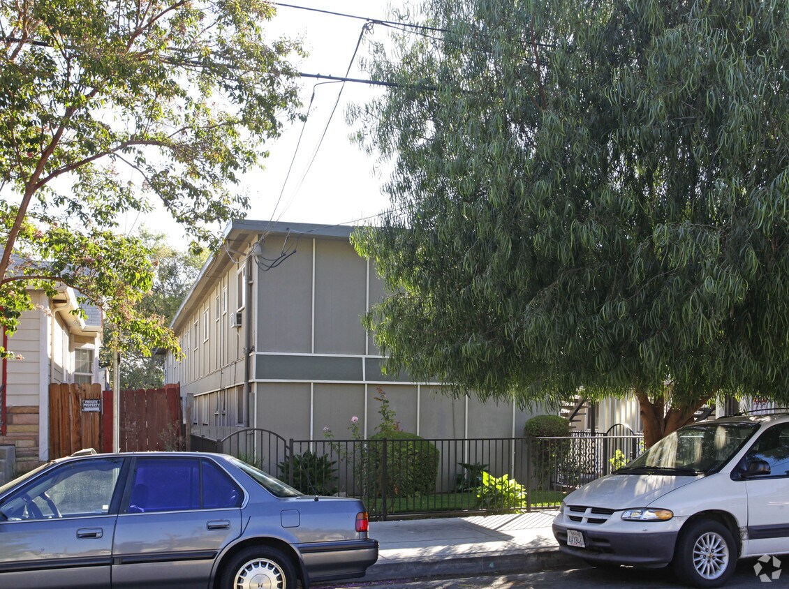 Building Photo - New Haven Apartments
