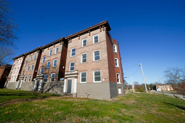 Building Photo - 5437 Page Blvd