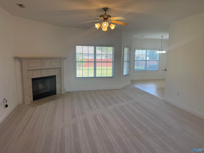 Foto del edificio - 5005 Liberty Park Cir SE