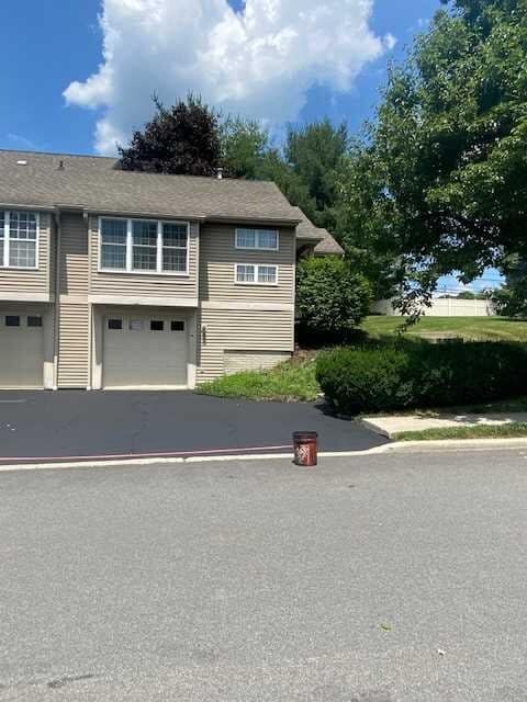 Building Photo - 136 Elmcrest Dr