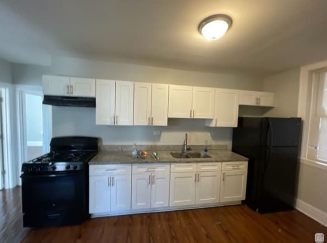 Photo - 7312 S Stewart Ave Apartment