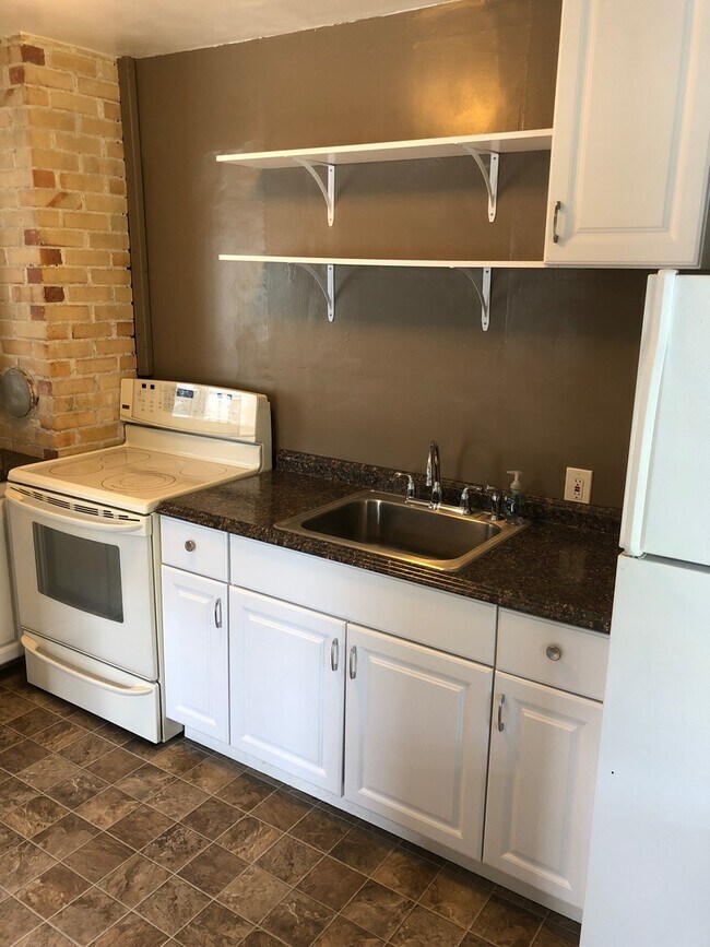 Foto del edificio - 2 Bedroom Home in Wandermere