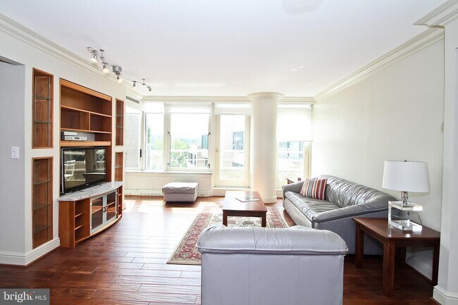 Foto del edificio - 3030 K St NW