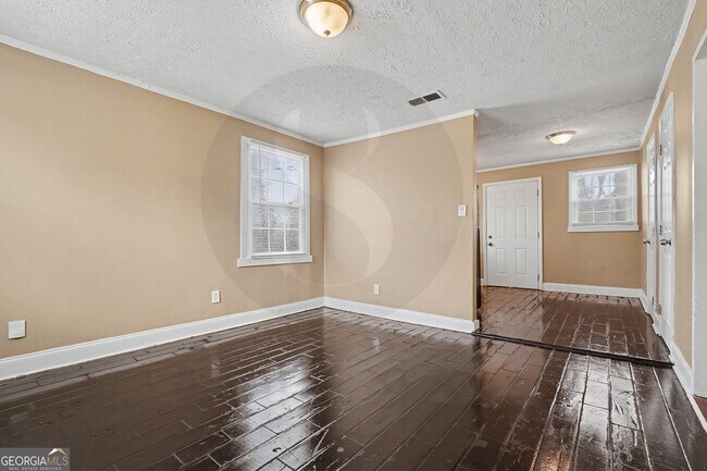 Foto del edificio - 1716 Lisbon Dr SW