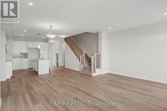 Building Photo - 288 Rue Labelle St