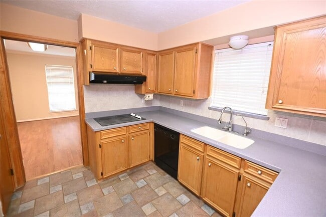 Building Photo - 7722 Sands Point Dr