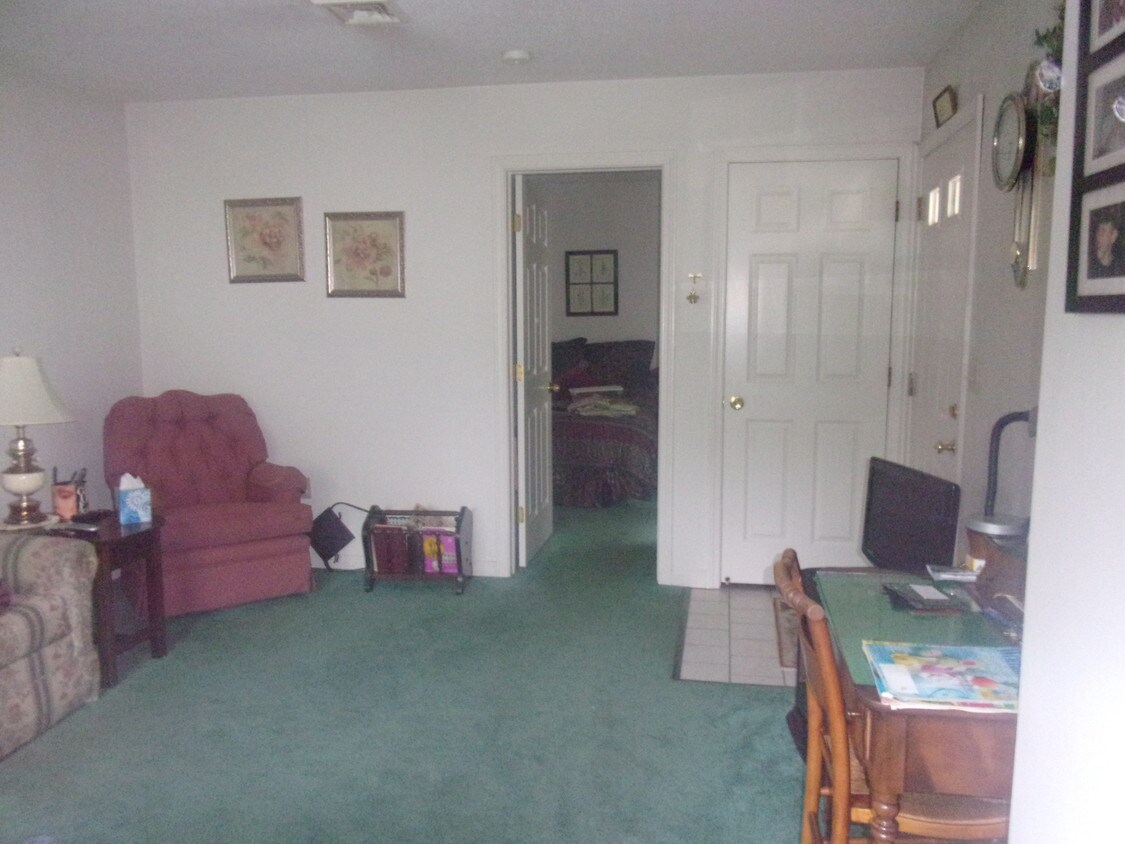 239 Thistle Ln, Southington, CT 06489 Apartments Southington, CT