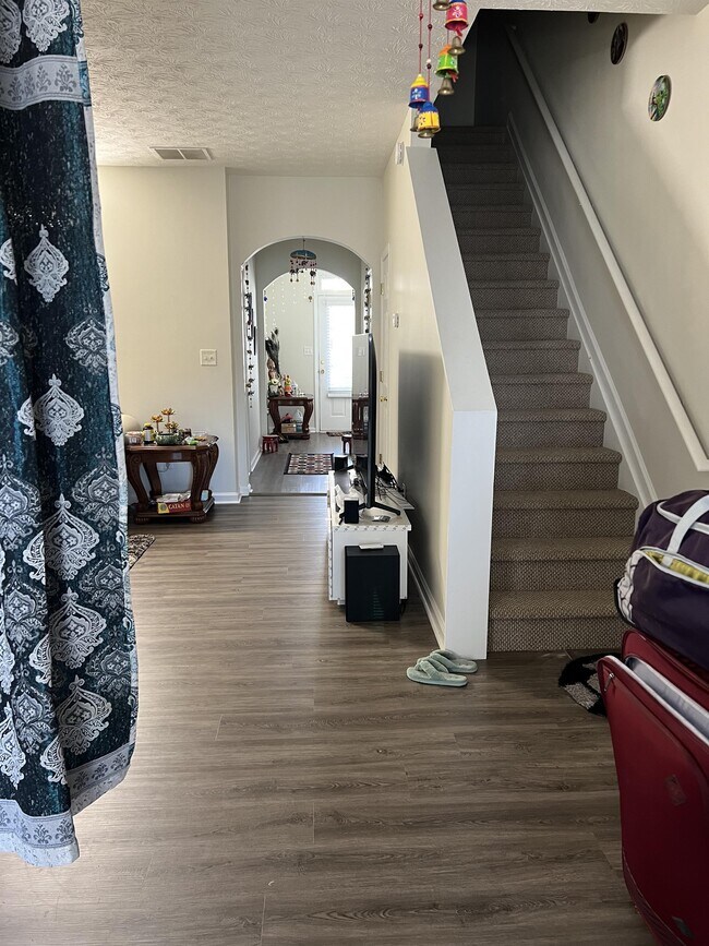 Foto del edificio - 2224 Grovemont Dr