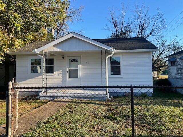 Primary Photo - 1915 Cleveland Ave