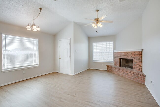 Building Photo - 9708 Avenue U