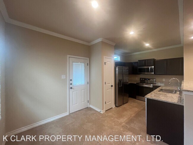 Foto del edificio - 3 br, 2.5 bath House - 6419 LUGLIO LANE  #101