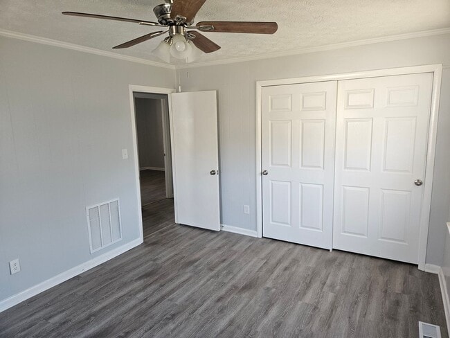 Building Photo - 617 Chitwood Dr