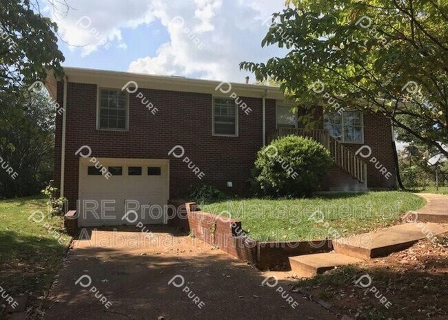 Building Photo - 3206 Bayless Dr SW